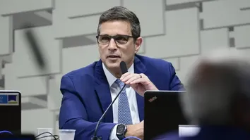 PRESIDENTE DO BC, CAMPOS NETO EXPLICA AO SENADO REDUÇÃO DA TAXA DE JUROS NESTA QUINTA (10)
