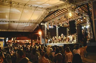 FEIRA LITERÁRIA NA CHAPADA DIAMANTINA HOMENAGEIA CAPINAM