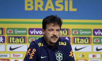 FERNANDO DINIZ ANUNCIA PRIMEIROS CONVOCADOS PARA AS ELIMINATÓRIAS SUL-AMERICANAS