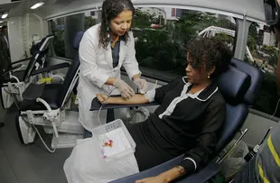 INSTITUIÇÕES PROMOVEM CAMPANHA DE DOAÇÃO DE SANGUE EM SHOPPING DE SALVADOR