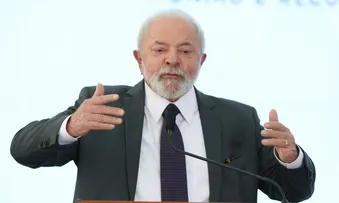 NUNCA FOI TÃO URGENTE RETOMAR COOPERAÇÃO, DIZ LULA EM BELÉM