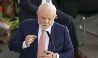 LULA QUER PREMIAR PREFEITOS QUE EVITAREM QUEIMADAS E DESMATAMENTO