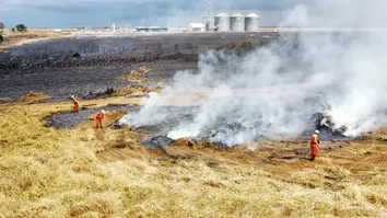 INCÊNDIO DE GRANDE PROPORÇÃO ATINGE FAZENDA EM LUÍS EDUARDO MAGALHÃES