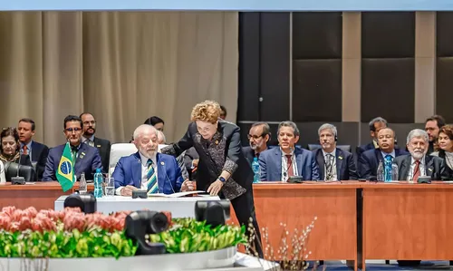 LULA DIZ QUE MOEDA DO BRICS REDUZIRÁ VULNERABILIDADES