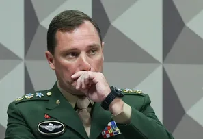 PF SÓ ACEITOU PROPOSTA DE DELAÇÃO DE MAURO CID SE ELE FALASSE SOBRE TODOS OS ENVOLVIDOS. DIZ JORNAL