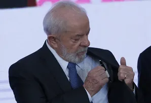 LULA PREPARA REFORMA ADMINISTRATIVA SEM ALTERAR PONTOS DA CONSTITUIÇÃO