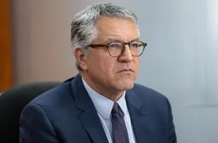 PADILHA FAZ BALANÇO DE TROCA MINISTERIAL PARA AMPLIAR BASE DO GOVERNO