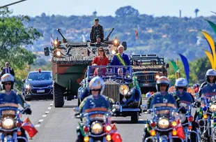 DESFILE DO 7 DE SETEMBRO É MARCADO POR CLIMA TRANQUILO E SEM PROTESTOS