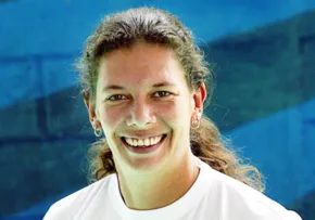 EX-MINISTRA ANA MOSER PROMETE SEGUIR LUTANDO POR ‘VALORIZAÇÃO DO ESPORTE’