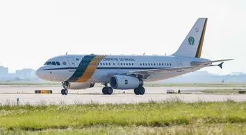 LULA DESISTE DE COMPRAR NOVO AVIÃO PRESIDENCIAL