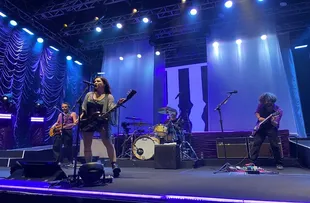 CANTORA PITTY CELEBRA 20 ANOS DO SEU ÁLBUM EM SALVADOR E AGITA PÚBLICO