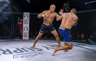 JÚNIOR CIGANO VENCE REVANCHE CONTRA WERDUM EM DECISÃO DIVIDIDA