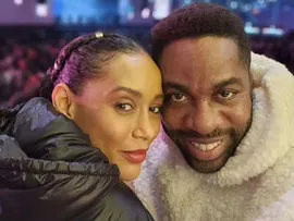 LÁZARO RAMOS E TAÍS ARAÚJO COMEMORAM 19 ANOS DE CASAMENTO