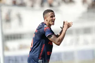 LUCIANO JUBA DESEMBARCA EM SALVADOR PARA ASSINAR COM O BAHIA