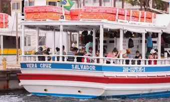 MOVIMENTO PARA ITAPARICA É INTENSO NO TERMINAL NÁUTICO DE SALVADOR