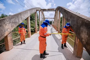 CAMAÇARI: PREFEITURA INTERDITA PONTE POR DANOS À ESTRUTURA