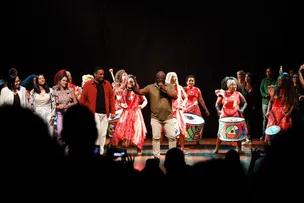 SAC SOLIDÁRIO LEVA MÚSICA PARA O PÚBLICO E ARRECADA 1,2 TONELADA DE ALIMENTOS PARA O PROGRAMA BAHIA SEM FOME