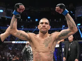 UFC CONFIRMA BRASILEIRO ALEX POATAN NA DISPUTA DE CINTURÃO MEIO-PESADO