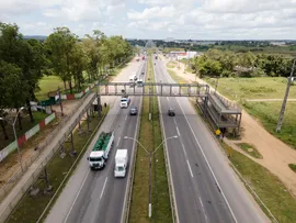 VIABAHIA PODE SER MULTADA EM R$ 6 MILHÕES POR PRECARIEDADE DO ASFALTO NA BR-324