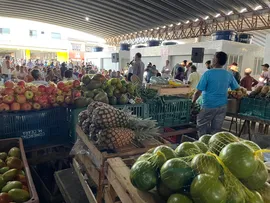 VITÓRIA DA CONQUISTA: REQUALIFICAÇÃO DOS BOXES DA FEIRA DA PATAGÔNIA É ENTREGUE À POPULAÇÃO