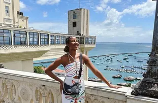 CAMILLA DE LUCAS VISITA SALVADOR E COMPARTILHA BASTIDORES DA VIAGEM EM REDES SOCIAIS