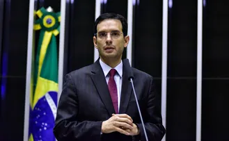 LEO PRATES PROPÕE CRIAÇÃO DE COMISSÃO PARA FORMULAR POLÍTICAS DE ATENÇÃO A POPULAÇÕES ATINGIDAS POR DESASTRES NATURAIS