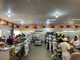 RESTAURANTE POPULAR DE LAURO DE FREITAS COMPLETA 15 ANOS