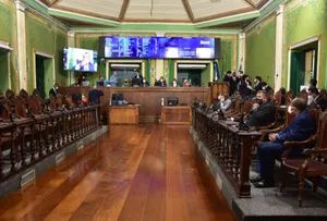 VEREADORES DE SALVADOR APROVAM REGULAMENTAÇÃO DA ATIVIDADE DE MOTOCICLISTAS POR APP