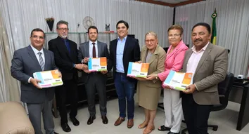 GOVERNO DA BAHIA ENTREGA A ASSEMBLEIA O ORÇAMENTO DE 2024, PREVENDO 72% DOS RECURSOS PARA A ÁREA SOCIAL