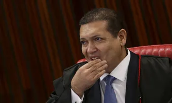 MINISTRO NUNES MARQUES VOTA POR CONDENAÇÃO DE GOLPISTAS DO 8 DE JANEIRO A 2 ANOS E 6 MESES