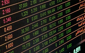 BOLSA FECHA EM QUEDA APÓS DECISÕES GLOBAIS DE JUROS; DÓLAR VAI A R$ 4,93
