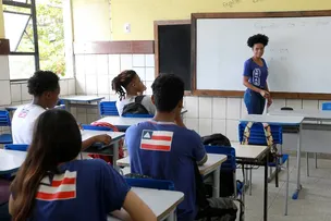 ESTUDANTES COBRAM NOVA LEI PARA ENSINO MÉDIO; SAIBA MAIS