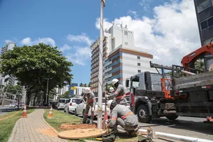 AUMENTA NÚMERO DE POSTES DANIFICADOS EM SALVADOR DEVIDO A ACIDENTES DE TRÂNSITO