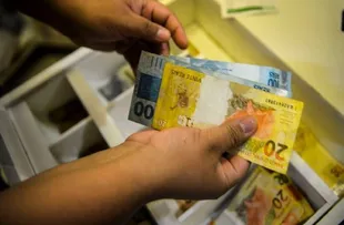 LULA SANCIONARÁ HOJE PL DO DESENROLA COM LIMITAÇÃO NO ROTATIVO, ANUNCIA PADILHA