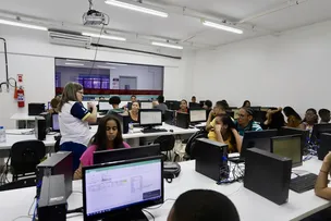 LAURO DE FREITAS: CAPACITA JOVEM PROMOVE CURSO DE EXCEL E BENEFICIA 27 PESSOAS