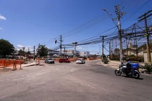TRECHO DE TRÂNSITO EM LAURO DE FREITAS SOFRE ALTERAÇÕES PARA OBRA DE ESGOTAMENTO SANITÁRIO