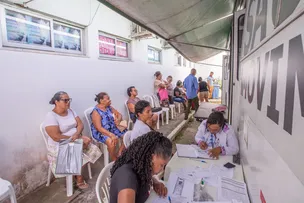 BLITZ ROSA: MORADORES DE ITINGA SÃO BENEFICIADOS COM MAMOGRAFIA E OUTROS SERVIÇOS DE SAÚDE NA USF SANTA BÁRBARA