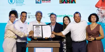 JERÔNIMO ASSINA DOCUMENTO QUE INSTITUI O PROGRAMA BAHIA SEM FOME; PROJETO DE LEI SERÁ ENVIADO À ALBA