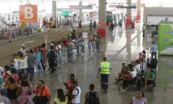 ESTAÇÃO PIRAJÁ RECEBE AÇÕES DE CONSCIENTIZAÇÃO DO OUTUBRO ROSA