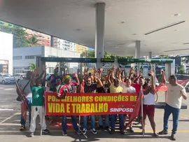 FUNCIONÁRIOS EM POSTOS DE COMBUSTÍVEIS APROVAM ASSINATURA DA CCT