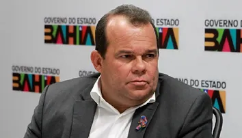 GERALDO JR FAZ HOMENAGEM AOS PREFEITOS DA BAHIA E SEGUIDORES APONTAM POSSÍVEL CANDIDATURA