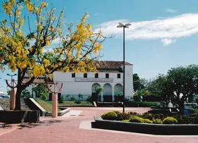 LAURO DE FREITAS GANHA PRIMEIRA FEIRA LITERÁRIA DA CIDADE