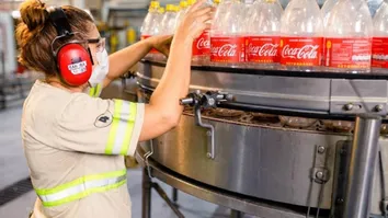 SOLAR COCA-COLA ABRE MAIS DE 700 VAGAS TEMPORÁRIAS PARA O PLANO VERÃO