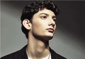 JOÃO NAPOLI LANÇA A APAIXONADA ‘ME ENCANTOU’