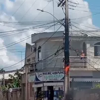 SANTO ANTÔNIO DE JESUS: POSTE PEGA FOGO E MORADORES FICAM SEM INTERNET