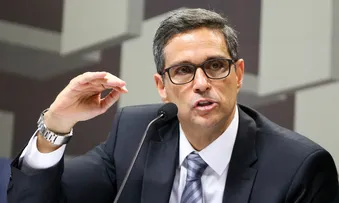 CAMPOS NETO DIZ QUE APOIA REAJUSTE DE COMBUSTÍVEIS DA PETROBRAS