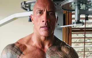 CLÁUSULA BIZARRA NOS CONTRATOS DE DWAYNE JOHNSON, O THE ROCK, EM FILMES DE AÇÃO É REVELADA