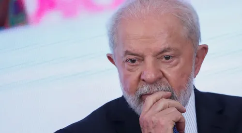 LULA FAZ FISIOTERAPIA E NÃO DEVE TER REUNIÕES NESTA SEGUNDA (2)