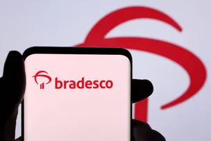 CLIENTES DO BRADESCO AMANHECEM COM SALDO NEGATIVO; ENTENDA