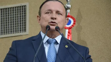 PRESIDENTE DA AL-BA DIZ QUE 'SE A MAIORIA QUISER', ELE NÃO RECUSARÁ UM NOVO MANDATO